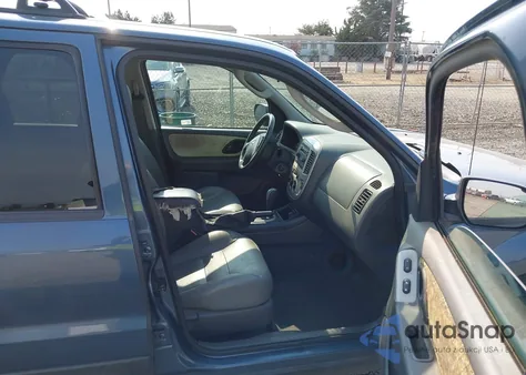 2005 Ford Escape Xlt из США, поврежденный, VIN 1FMYU93155KE23809